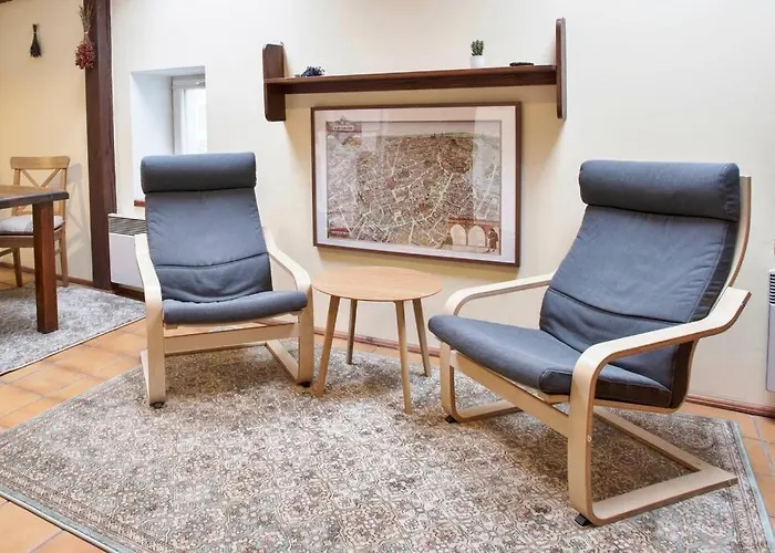 Bright Loft In Amazing Location *