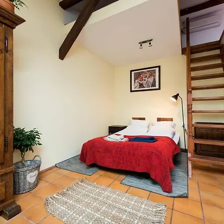 Апартаменты Bright Loft In Amazing Location Краков