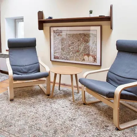 Bright Loft In Amazing Location *